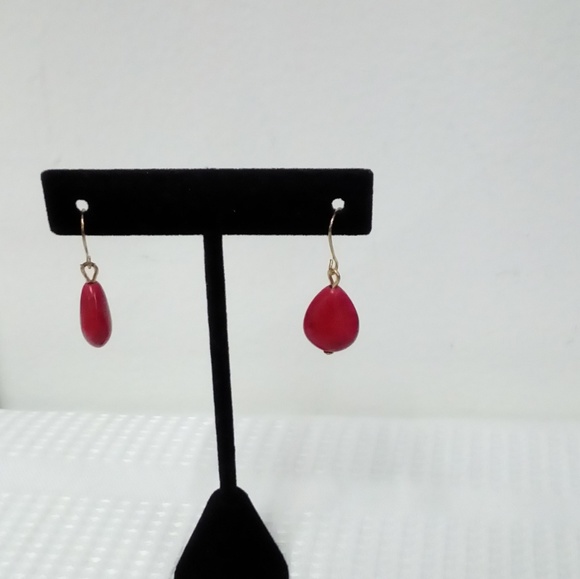 NWT Red Howlite Beaded Necklace Set - Picture 3 of 3